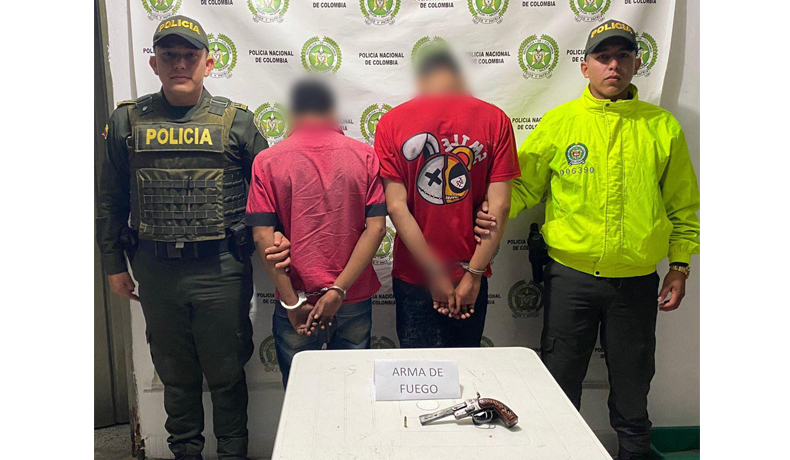 En Rioblanco, se logró la captura de dos sujetos, así como la incautación de un arma hechiza tipo pistola y munición
