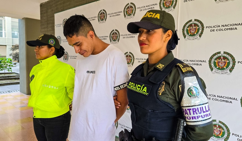 Amenazaba a una mujer con hacerle daño a ella y a su pequeño hijo