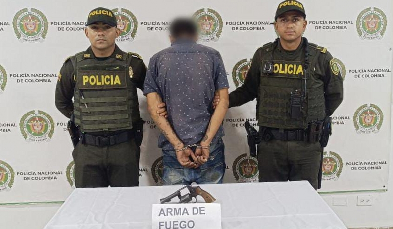 Por porte ilegal de armas de fuego y agresión a servidor público fue capturado sujeto en Honda