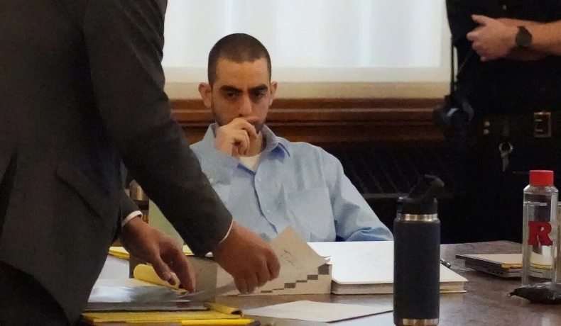 El atacante de Salman Rushdie es declarado culpable de intento de asesinato y agresión