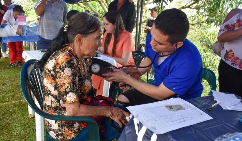 Medicina especializada llegó hasta la vereda Campo Hermoso de Ataco