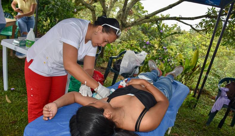 Medicina especializada llegó hasta la vereda Campo Hermoso de Ataco