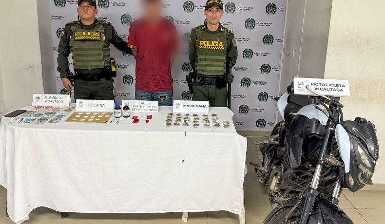 En el barrio Modelia, un hombre fue capturado cuando transportaba sustancias psicoactivas