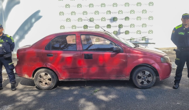 Recuperado vehículo hurtado en la Plaza de la 21
