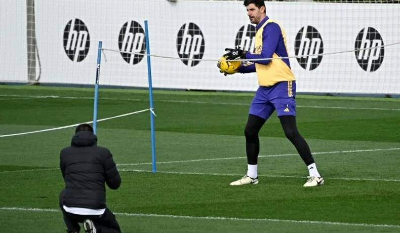 Ancelotti confirma la vuelta de Courtois a la portería