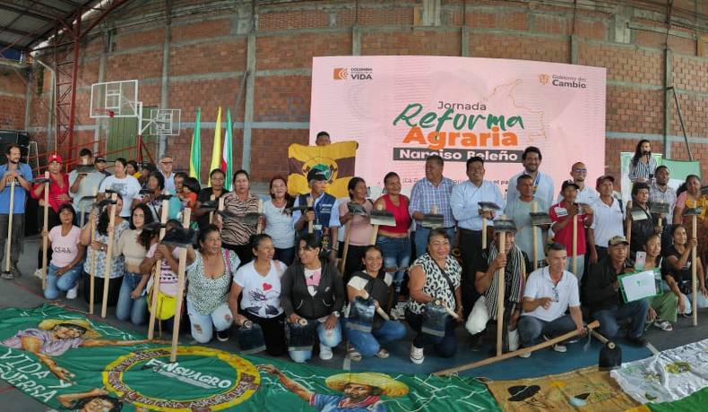 Gobierno entregó cerca de 6.000 hectáreas de tierra en 11 municipios del país 