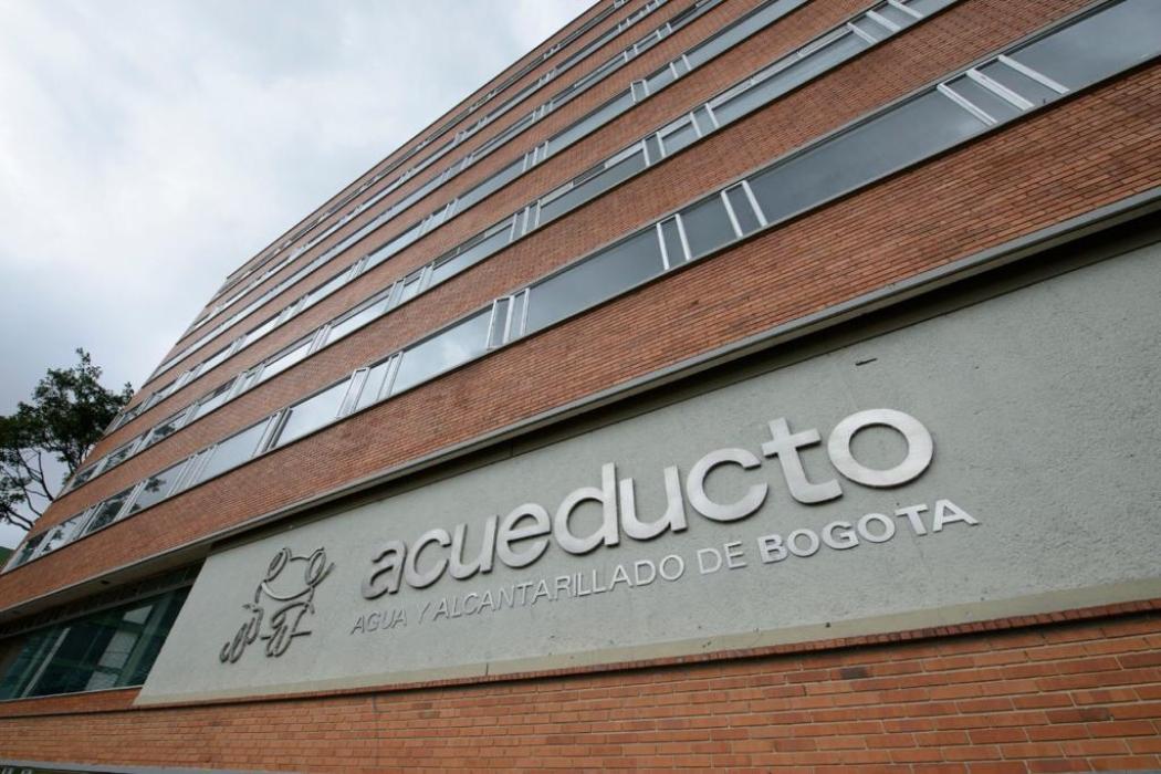 ¡Pilas racionamiento de agua en Bogotá!