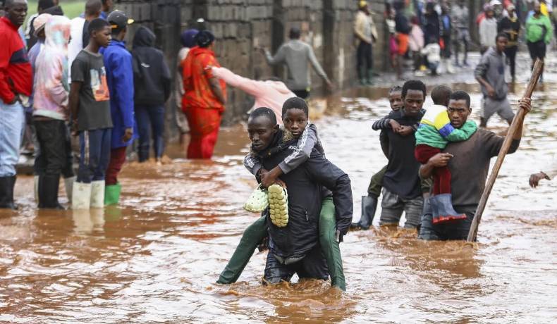 Sube a 350.100 número de desplazados en el este de África por lluvias torrenciales