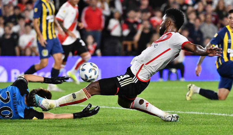 Doblete de Borja en triunfo de River Plate
