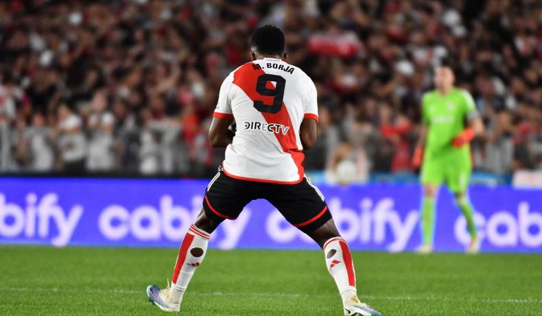 Doblete de Borja en triunfo de River Plate