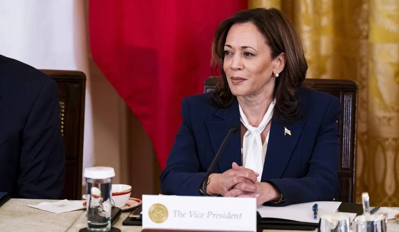 Harris acepta debatir con el futuro compañero de fórmula de Trump