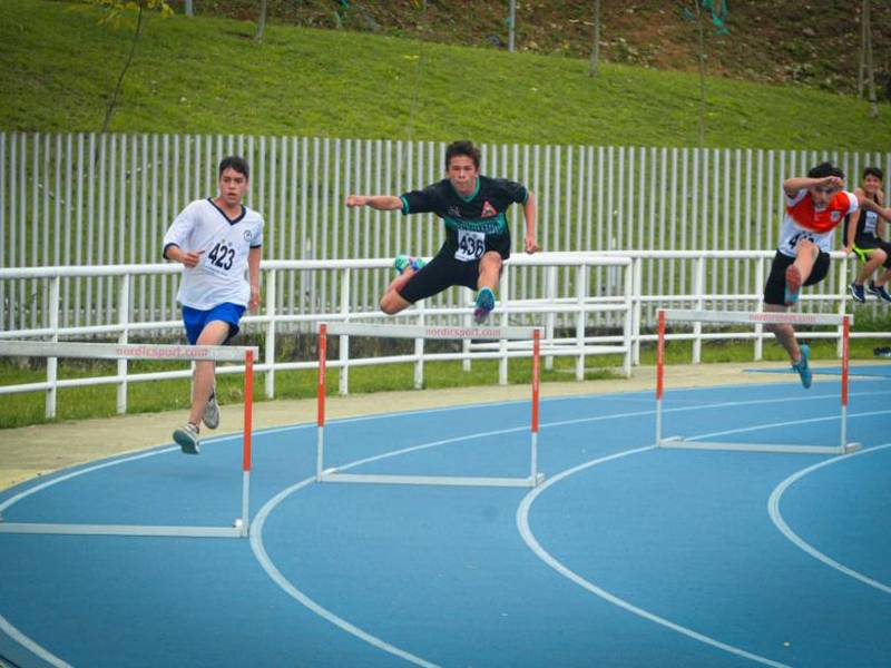 Futuras estrellas del atletismo nacional se reúnen en Ibagué desde hoy viernes 24 de mayo