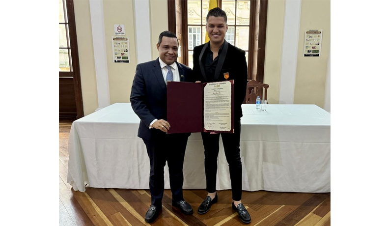 Senado exaltó al artista Elder Dayan Díaz Rodríguez.