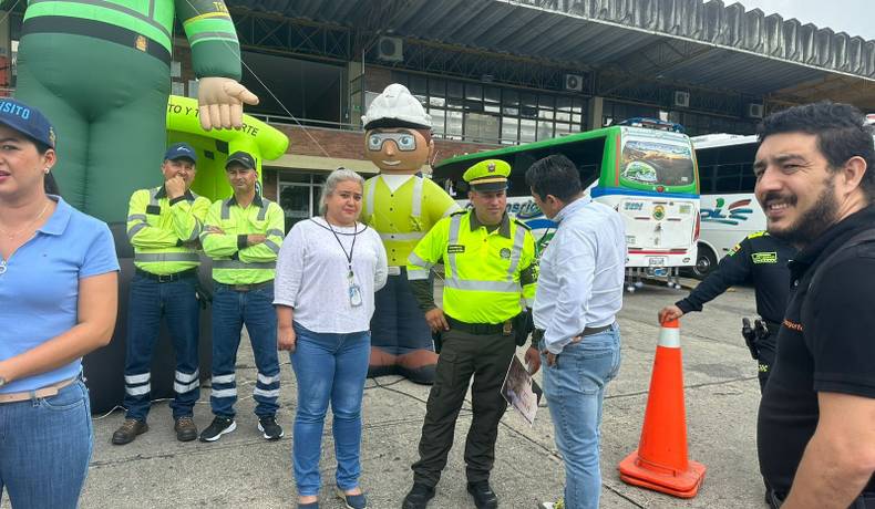 Autoridades del Tolima se toman vías del departamento en primer puente de junio