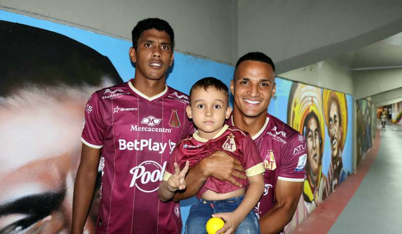 Emanuel vivió la emoción del fútbol gracias a la METIB