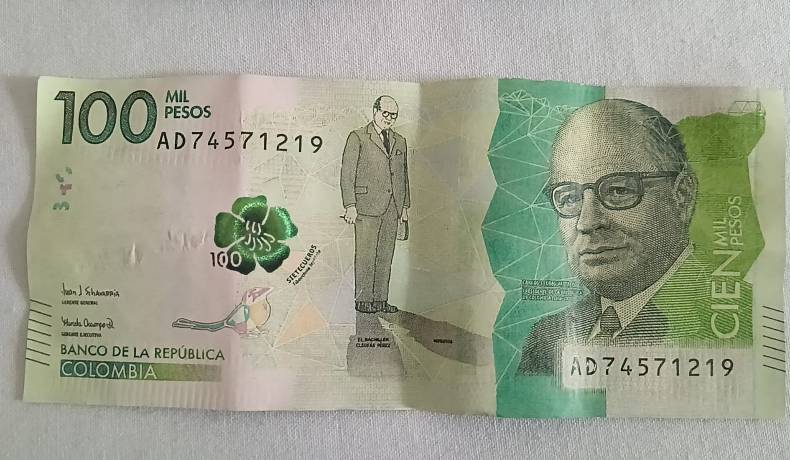 Mamá, hija y yerno fueron capturados con billetes de 100 mil falsos