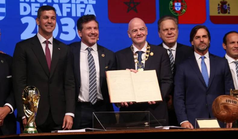 FIFA y Conmebol firmaron acta del Mundial 2030