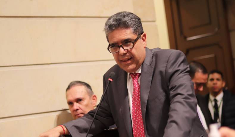 Congreso en pleno eligió a Carlos Hernán Rodríguez como contralor general