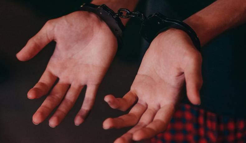 Aprehendido adolescente que habría participado en el homicidio de un hombre de 21 años 
