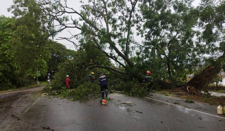 Cierre temporal en la vía a El Espinal 