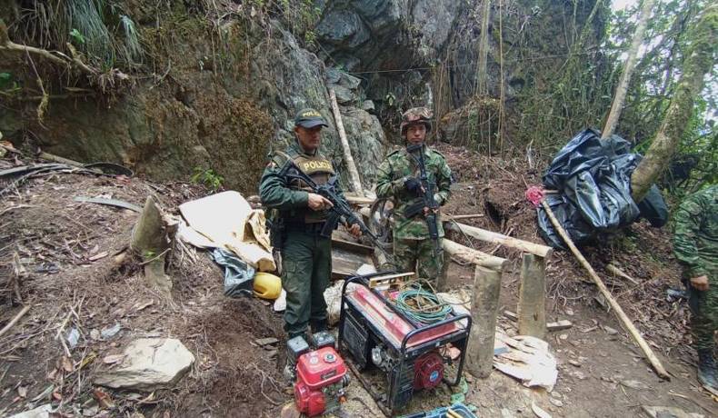 Alcaldía y Policía detuvieron extracción ilegal de minerales en Toche