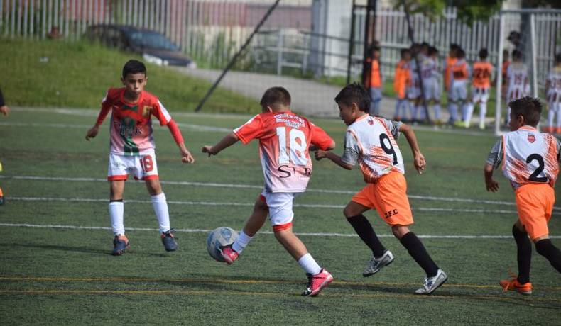 Ya se cantan los golazos en la Copa Capital Musical de fútbol en Ibagué