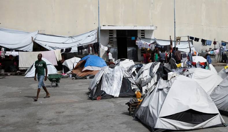 Desplazados internos por violencia de bandas en Haití aumentan un 60 % desde marzo