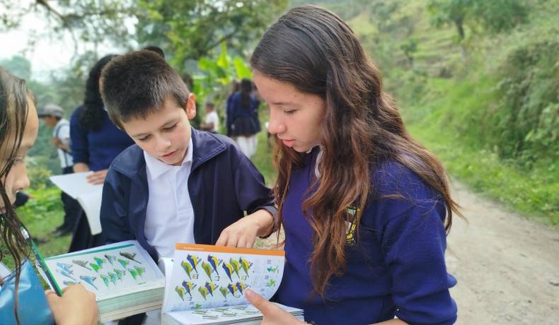 Expedición Arcoíris impactó a más de 950 jóvenes durante el primer semestre del año