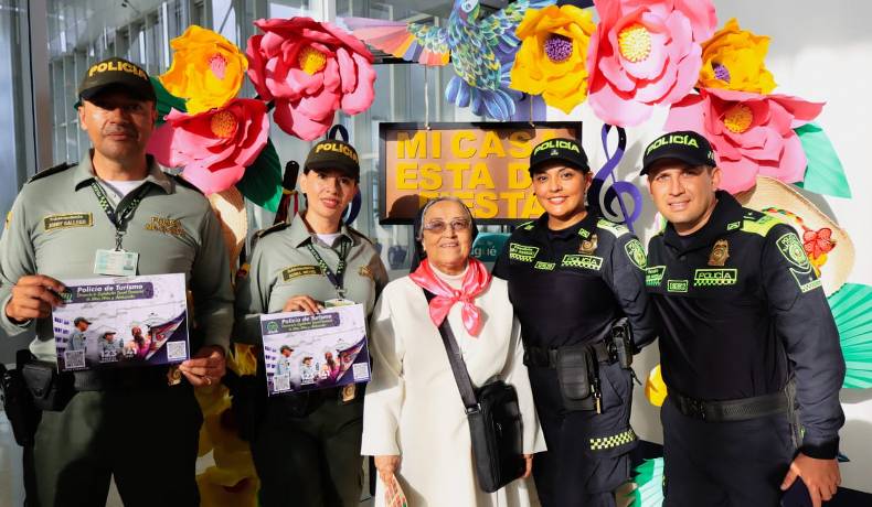METIB da bienvenida a turistas en el Aeropuerto Perales