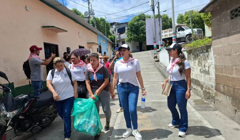 Familias afectadas por recientes lluvias en El Espinal, recibieron ayudas humanitarias